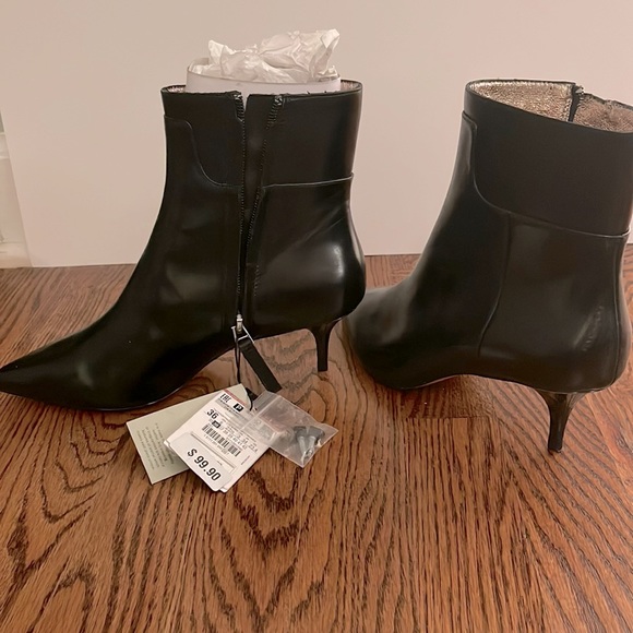 NWT ZARA Ankle Boot - Picture 2 of 2